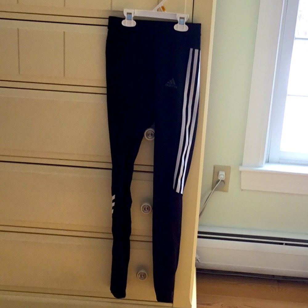 Adidas’s men’s running pants size small